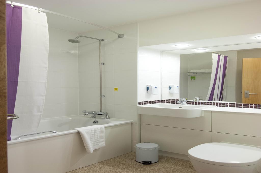 Premier Inn Norwich - Broadlands Park Екстериор снимка