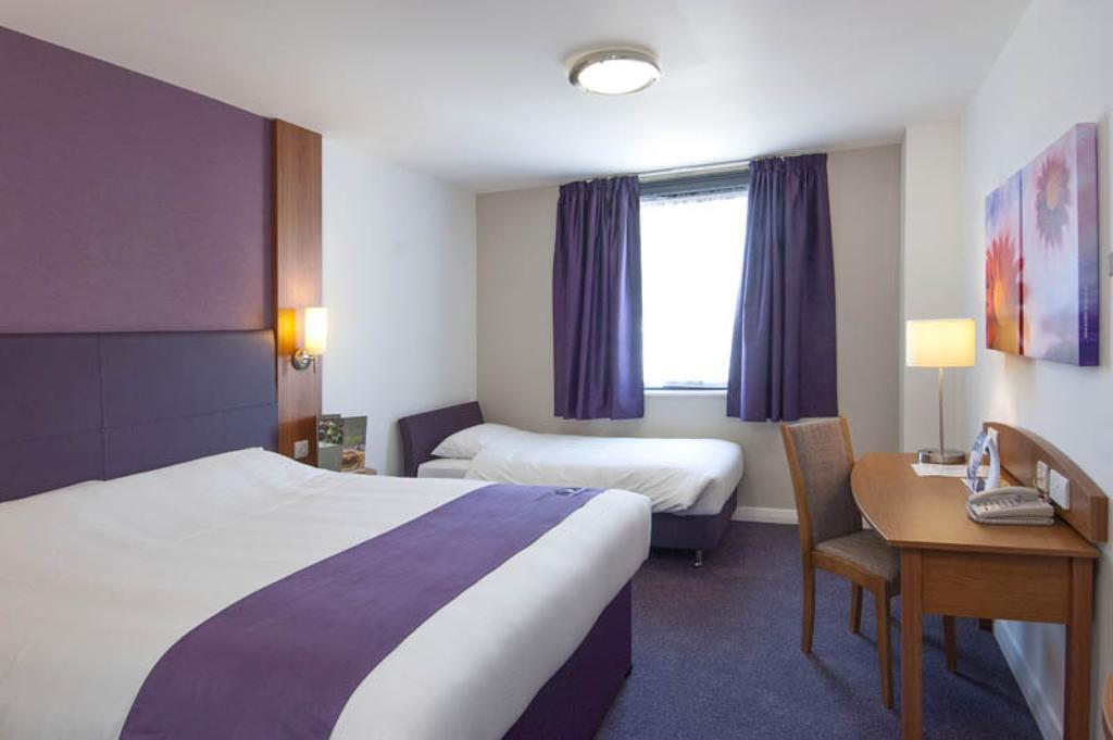 Premier Inn Norwich - Broadlands Park Стая снимка