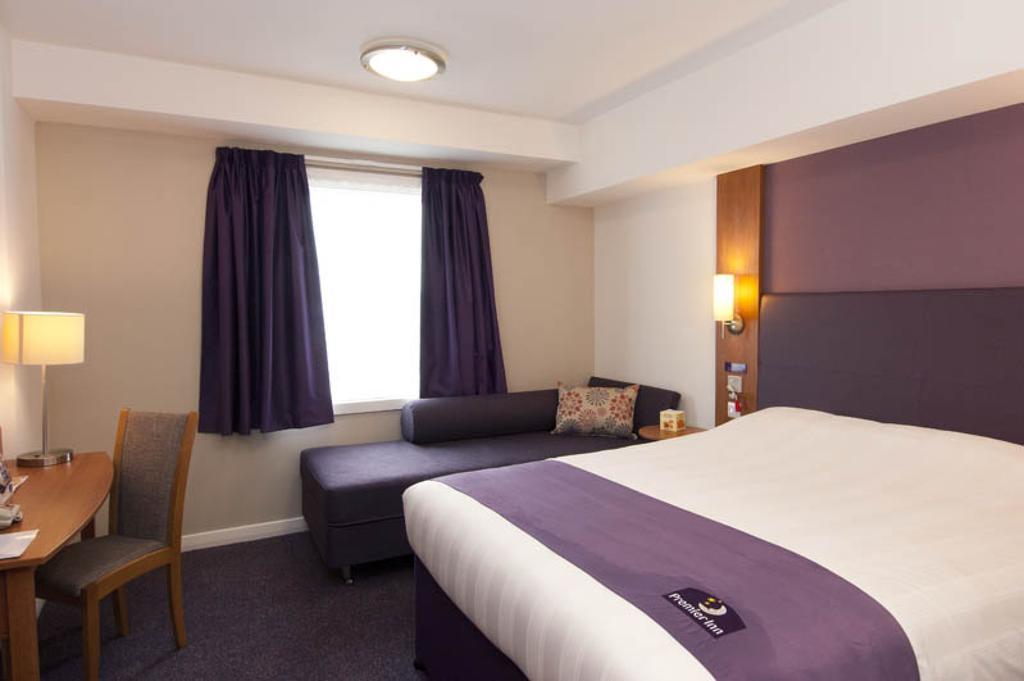 Premier Inn Norwich - Broadlands Park Екстериор снимка