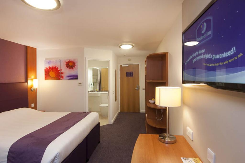 Premier Inn Norwich - Broadlands Park Екстериор снимка