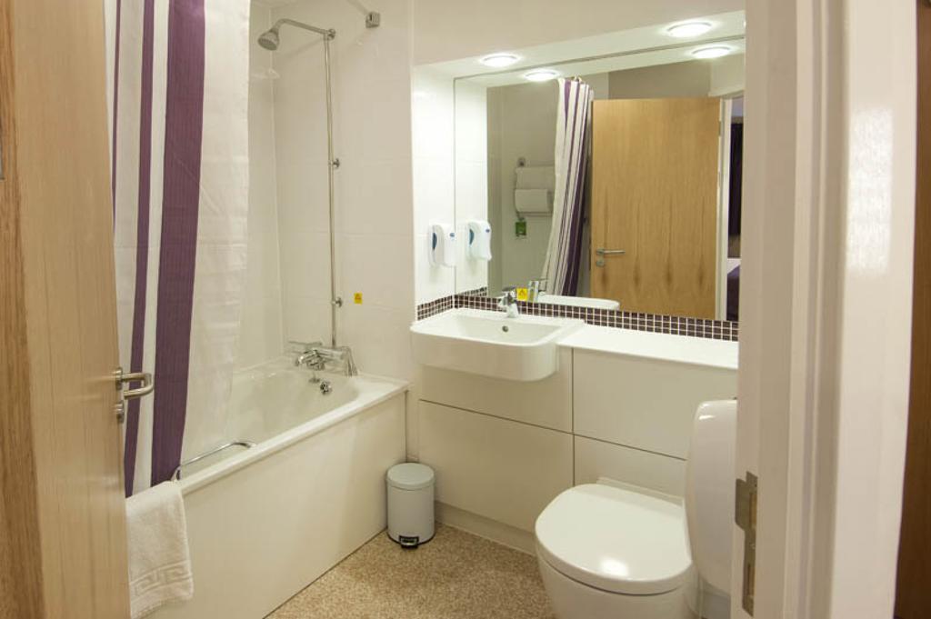 Premier Inn Norwich - Broadlands Park Стая снимка