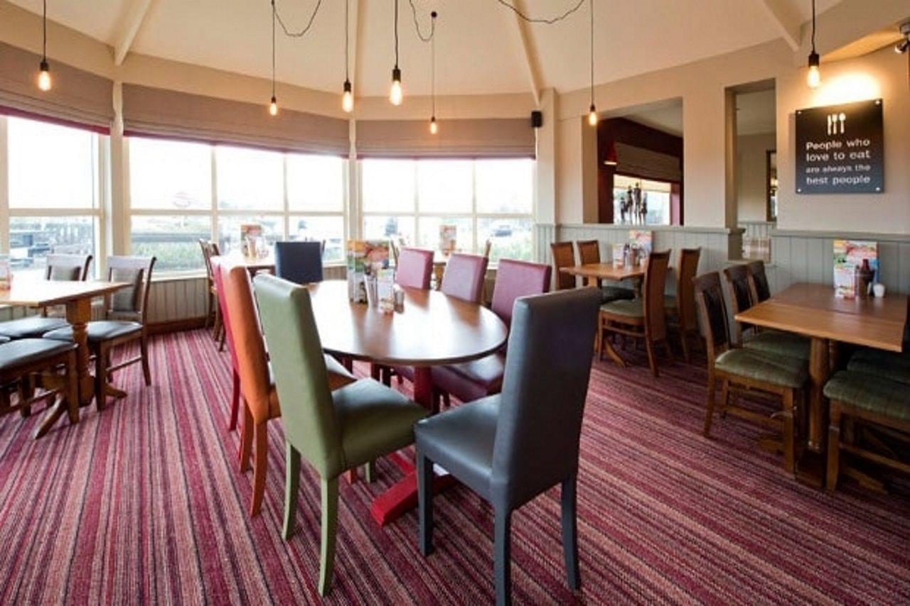 Premier Inn Norwich - Broadlands Park Екстериор снимка