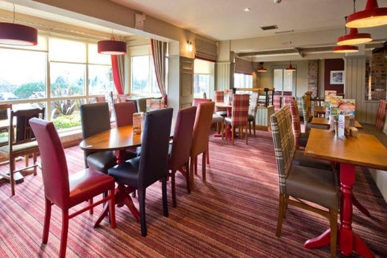 Premier Inn Norwich - Broadlands Park Екстериор снимка